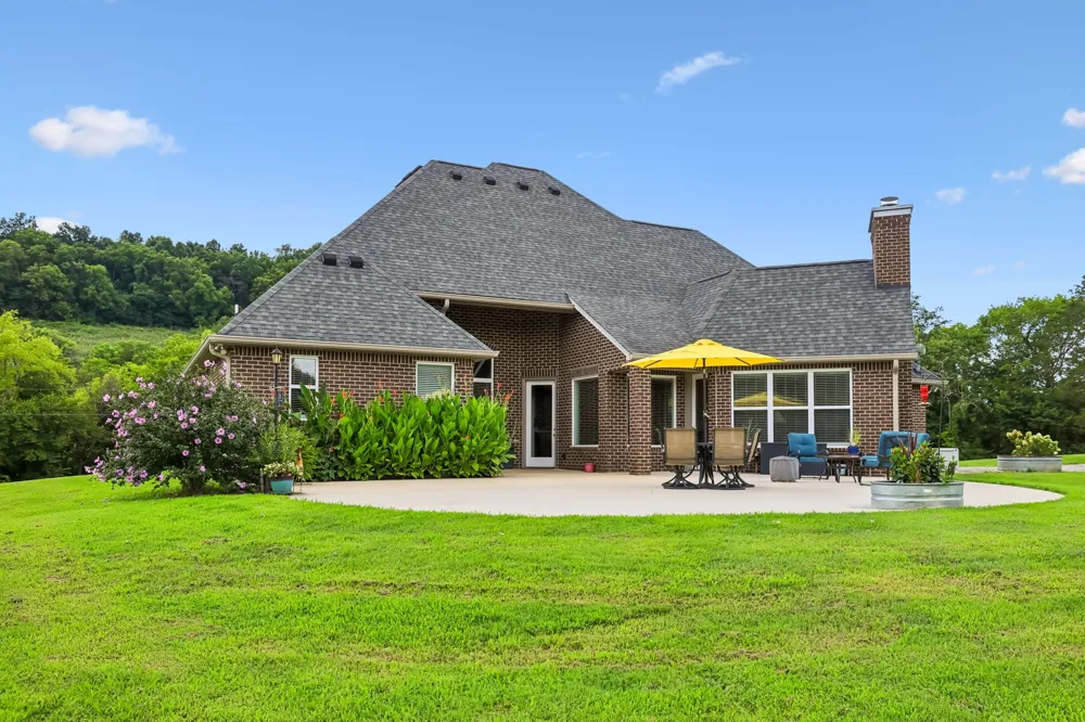 50 Bill Edde Rd Belvidere, TN 37306