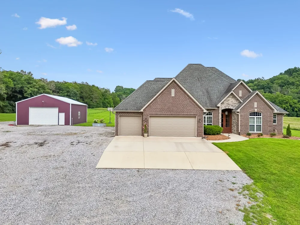 50 Bill Edde Rd Belvidere, TN 37306