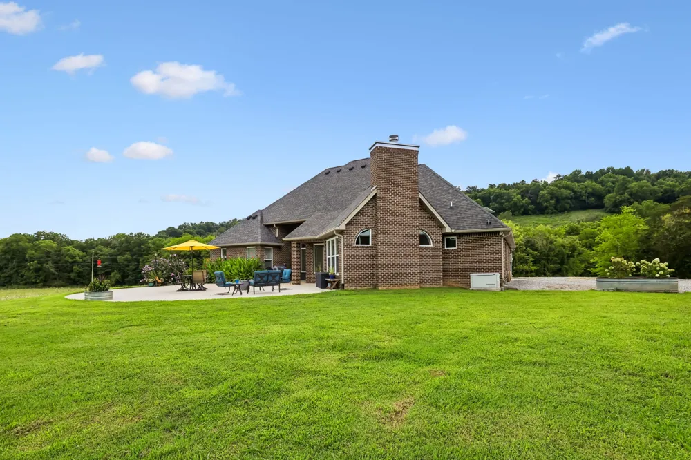 50 Bill Edde Rd Belvidere, TN 37306