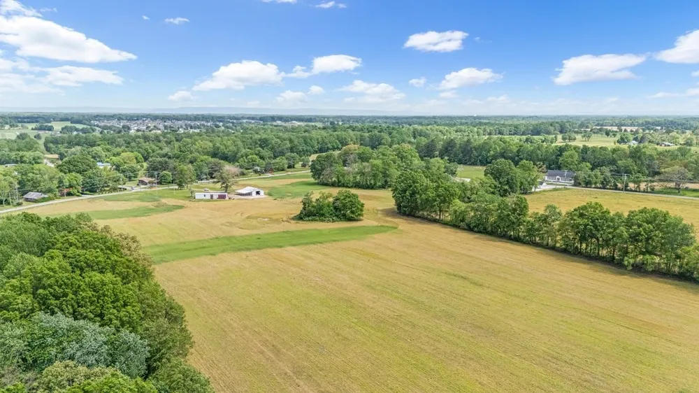 3249 Fredonia Rd Manchester, TN 37355