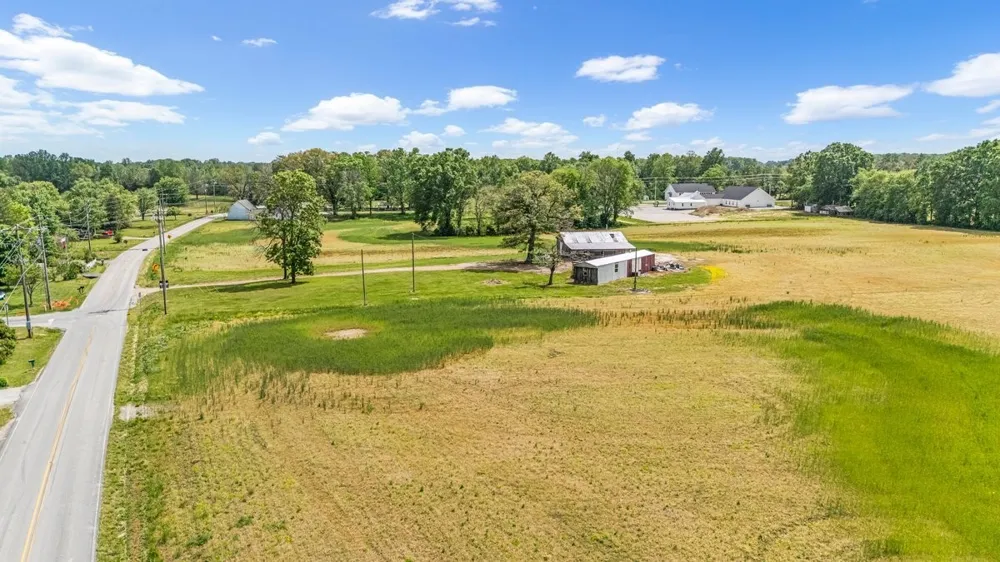 3249 Fredonia Rd Manchester, TN 37355