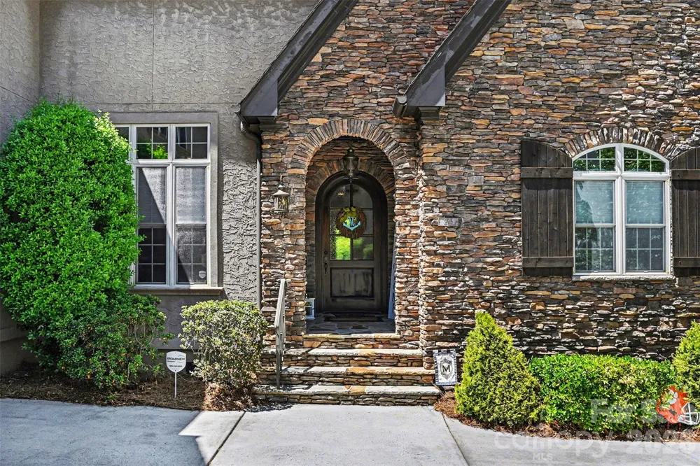 295 Bent Tree Drive Stanley, NC 28164
