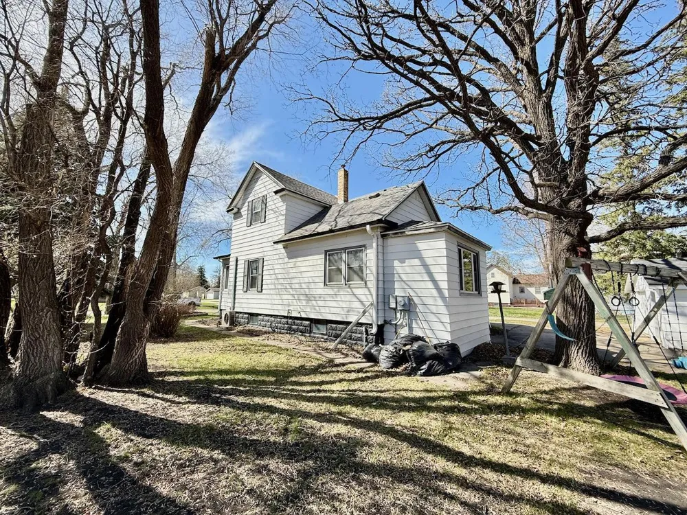 404 2nd Street S Wahpeton, ND 58075