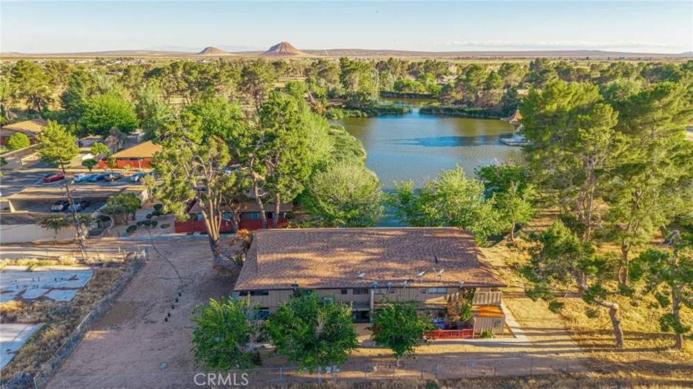 21329 Lake Shore Drive #35 California City, CA 93505
