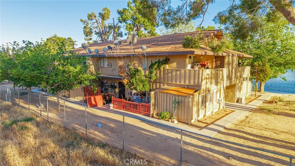 21329 Lake Shore Drive #35 California City, CA 93505