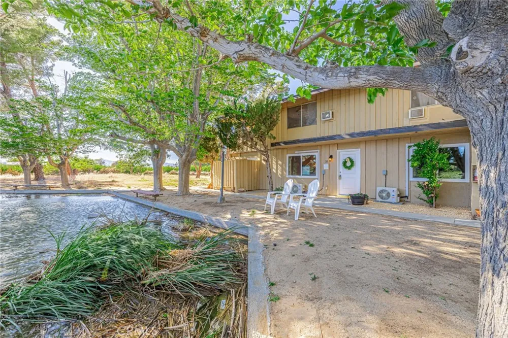 21329 Lake Shore Drive #35 California City, CA 93505