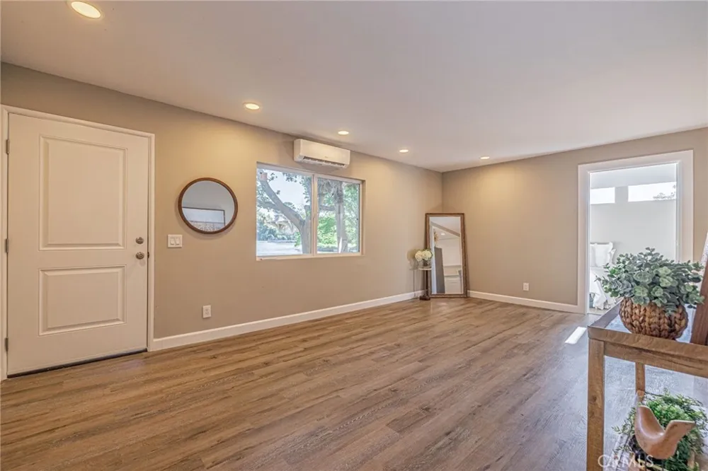 21329 Lake Shore Drive #35 California City, CA 93505