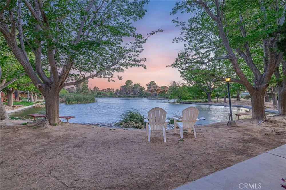 21329 Lake Shore Drive #35 California City, CA 93505