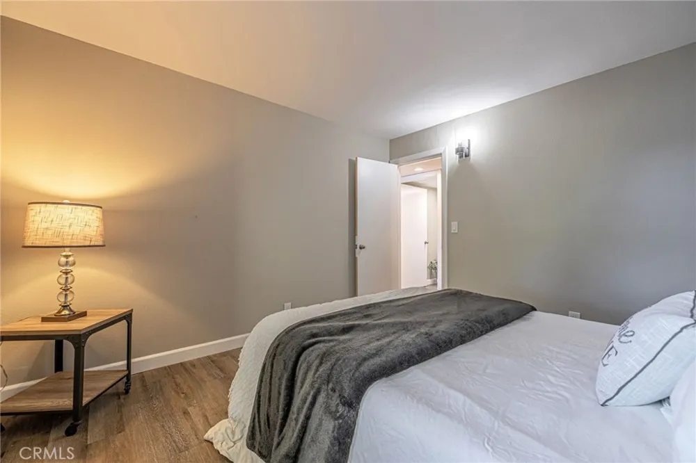 21329 Lake Shore Drive #35 California City, CA 93505