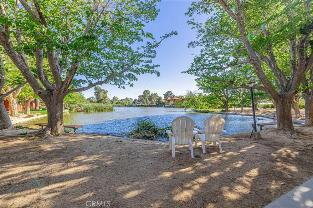 21329 Lake Shore Drive #35 California City, CA 93505
