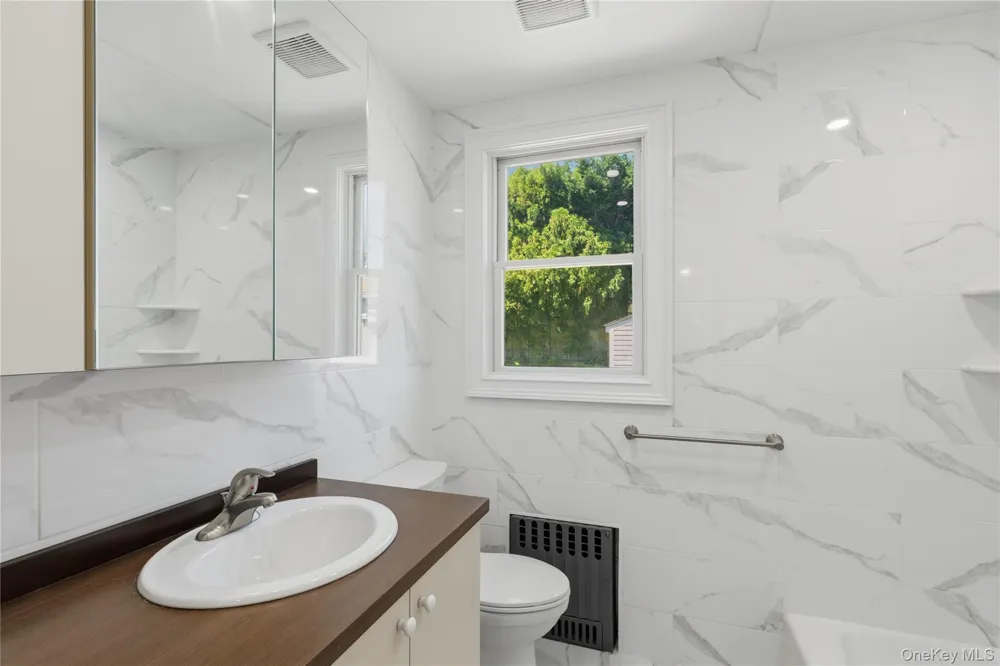 1 Alvin Street #1 Glen Cove, NY 11542
