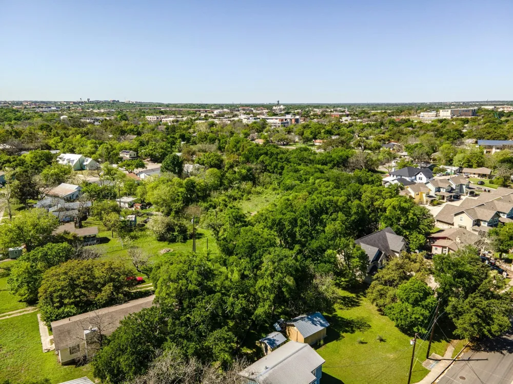 615 Pecan Avenue Round Rock, TX 78664