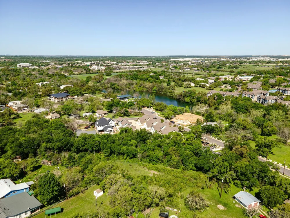 615 Pecan Avenue Round Rock, TX 78664