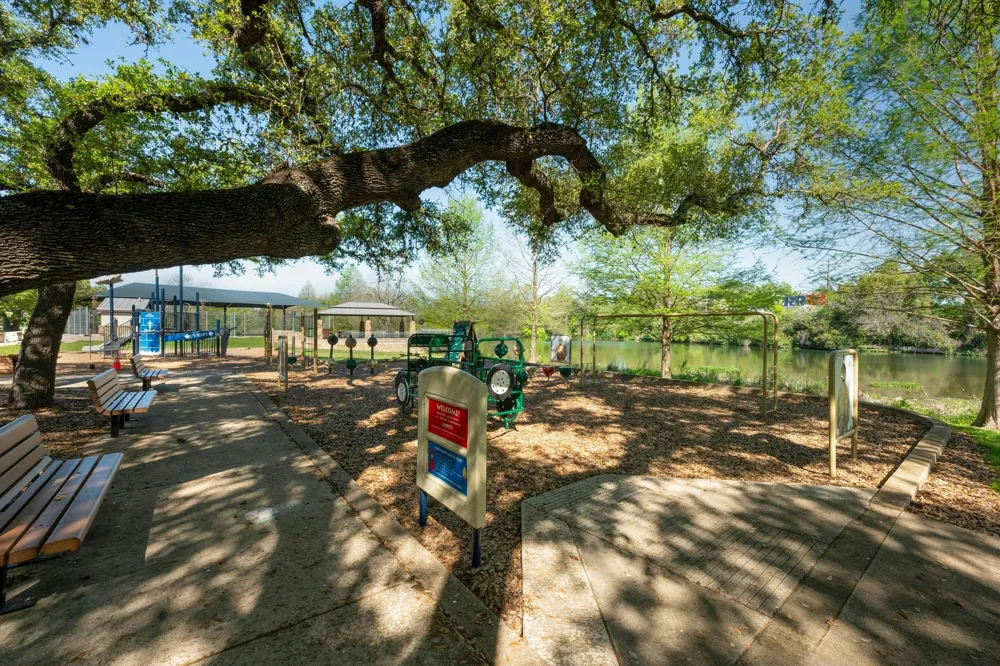 615 Pecan Avenue Round Rock, TX 78664