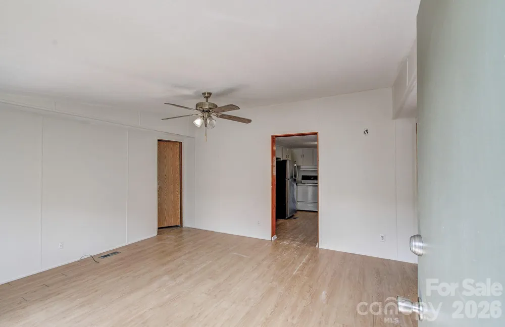 10 Lands End Drive Candler, NC 28715