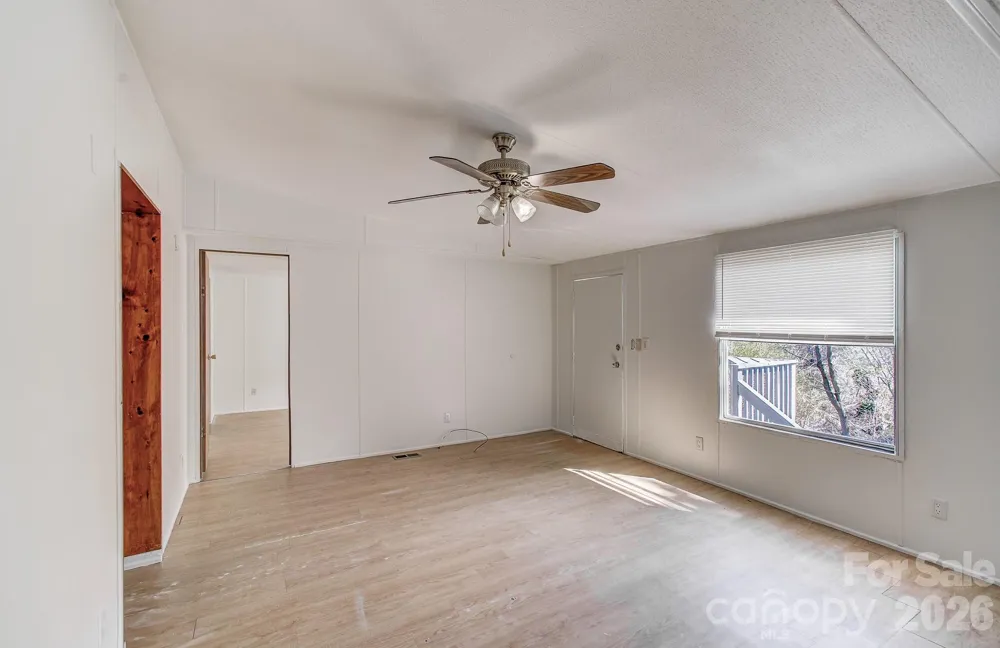 10 Lands End Drive Candler, NC 28715