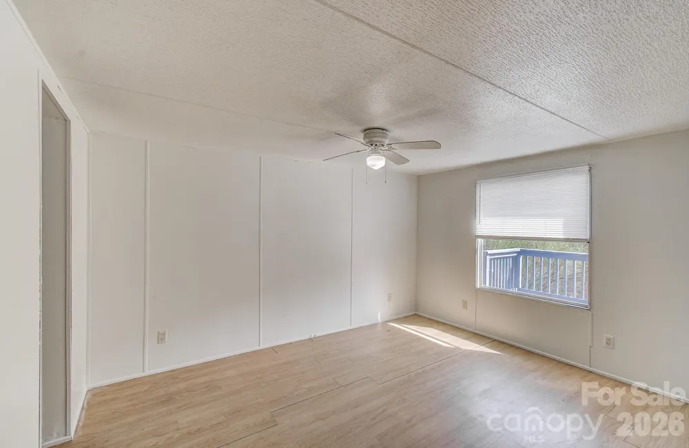 10 Lands End Drive Candler, NC 28715