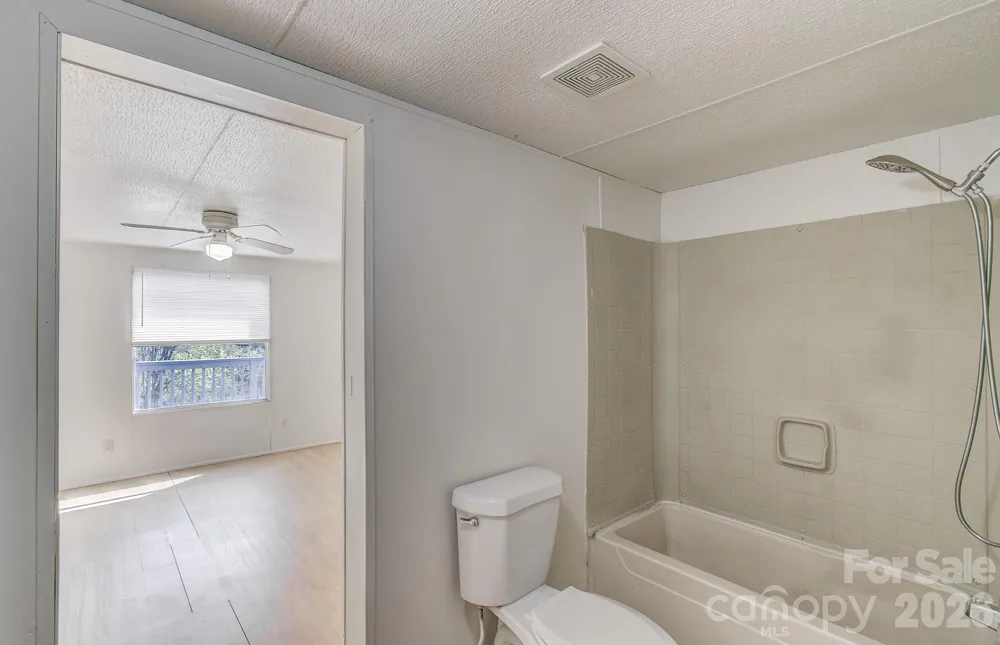10 Lands End Drive Candler, NC 28715