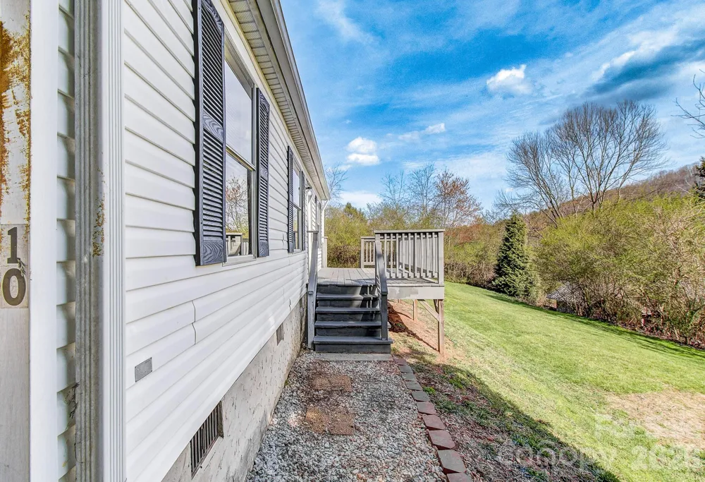 10 Lands End Drive Candler, NC 28715