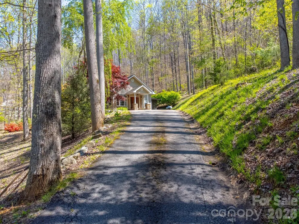 605 Toy Cove Road Sylva, NC 28779