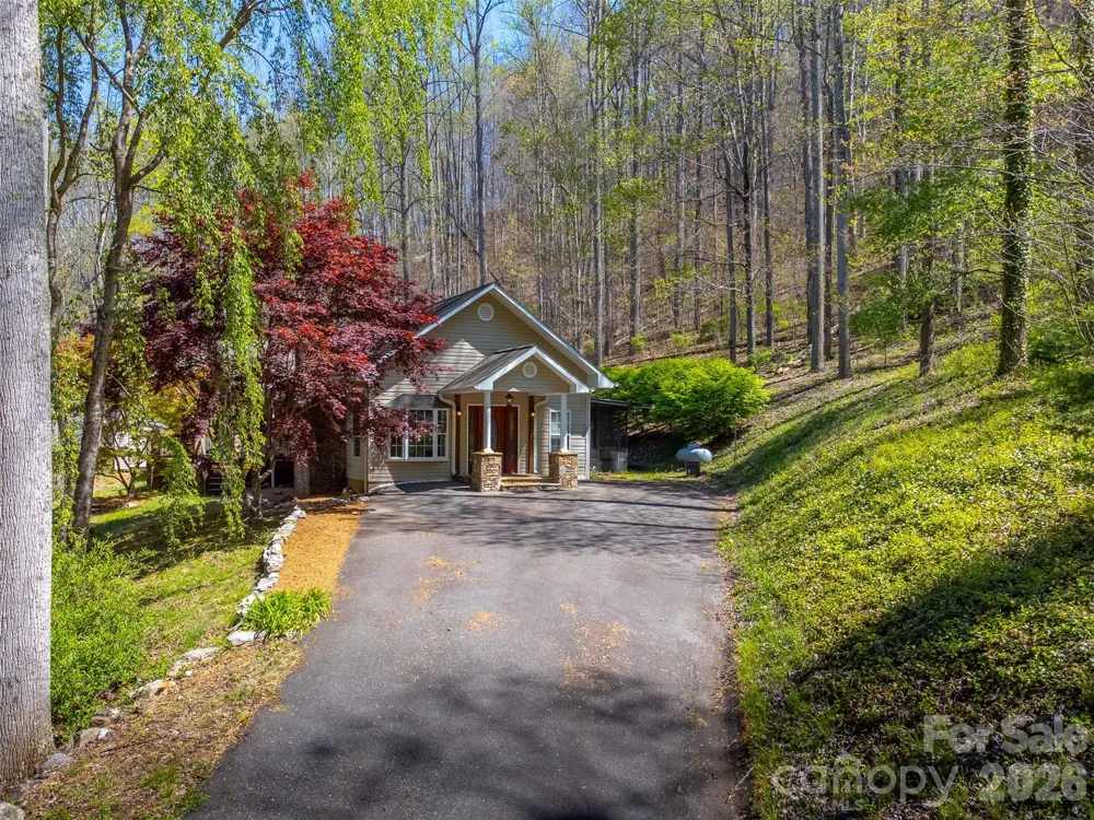 605 Toy Cove Road Sylva, NC 28779