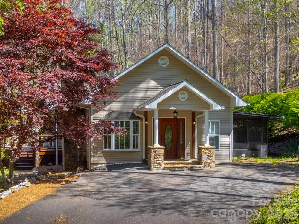 605 Toy Cove Road Sylva, NC 28779