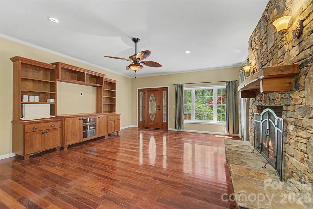 605 Toy Cove Road Sylva, NC 28779