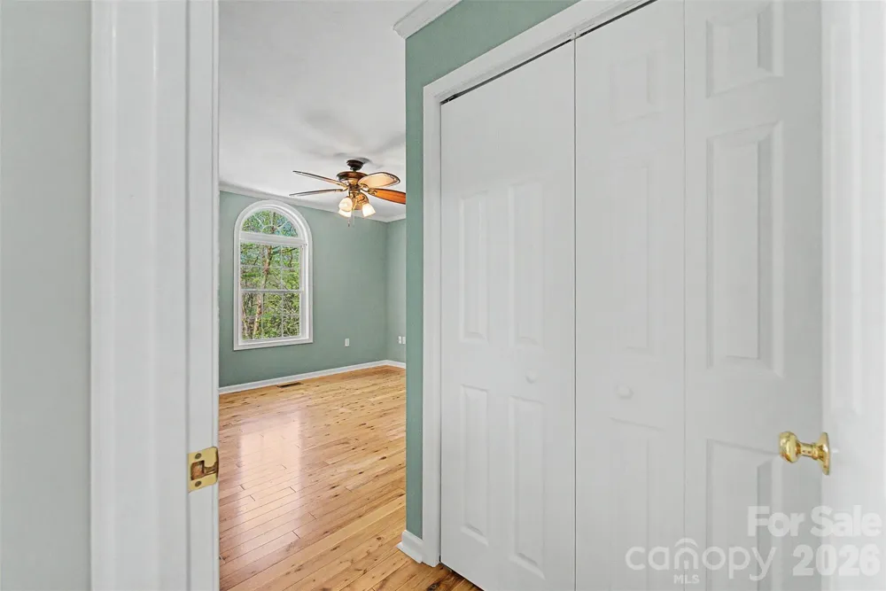 605 Toy Cove Road Sylva, NC 28779