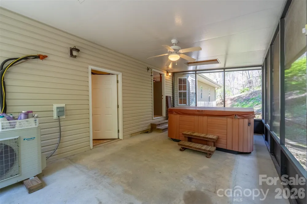 605 Toy Cove Road Sylva, NC 28779