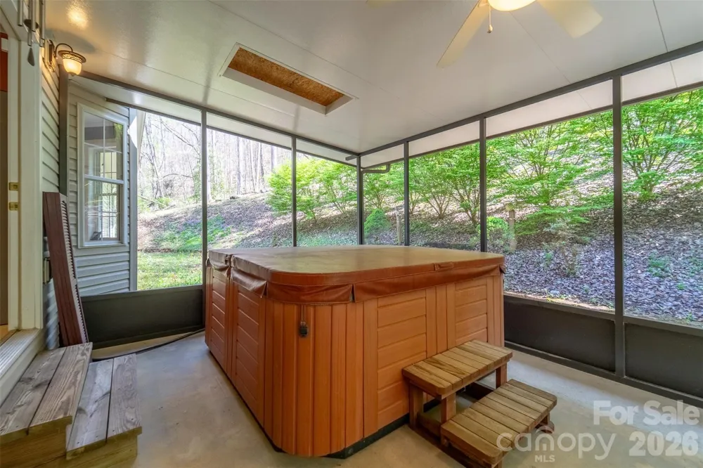 605 Toy Cove Road Sylva, NC 28779