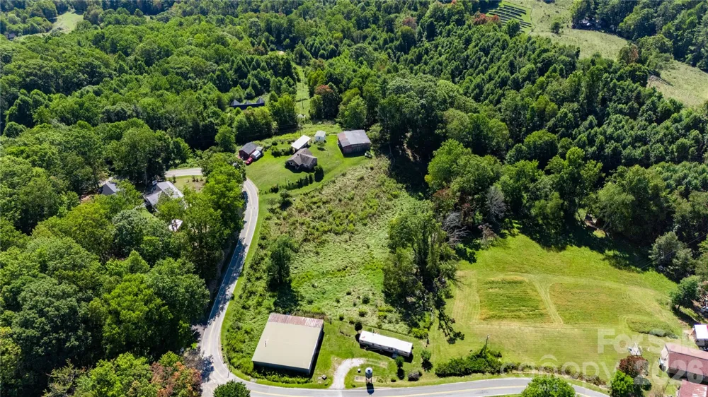 560 Russ Norris Heaton Road Elk Park, NC 28622
