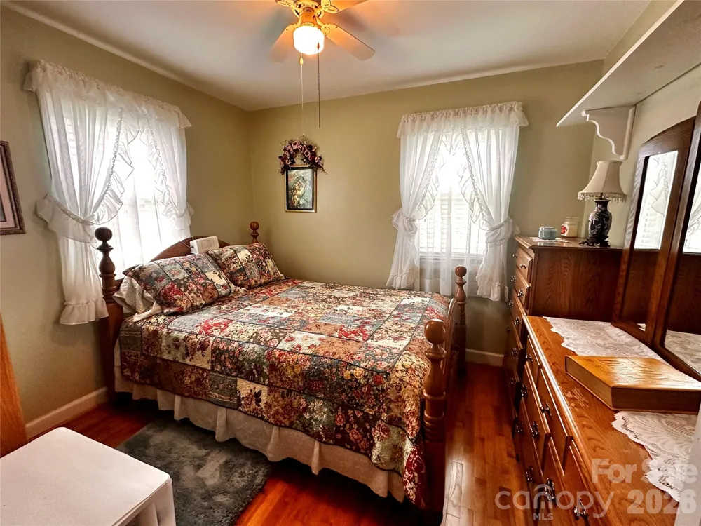 560 Russ Norris Heaton Road Elk Park, NC 28622