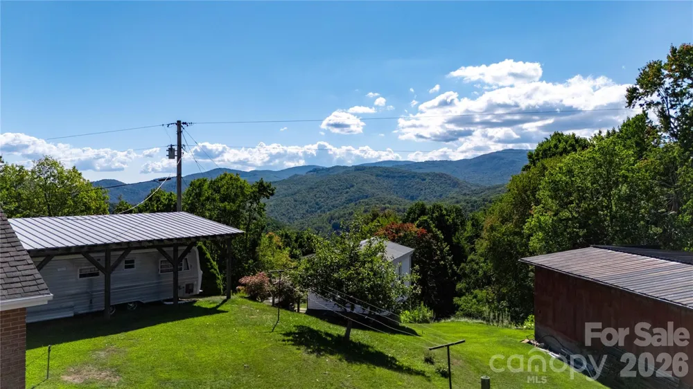 560 Russ Norris Heaton Road Elk Park, NC 28622
