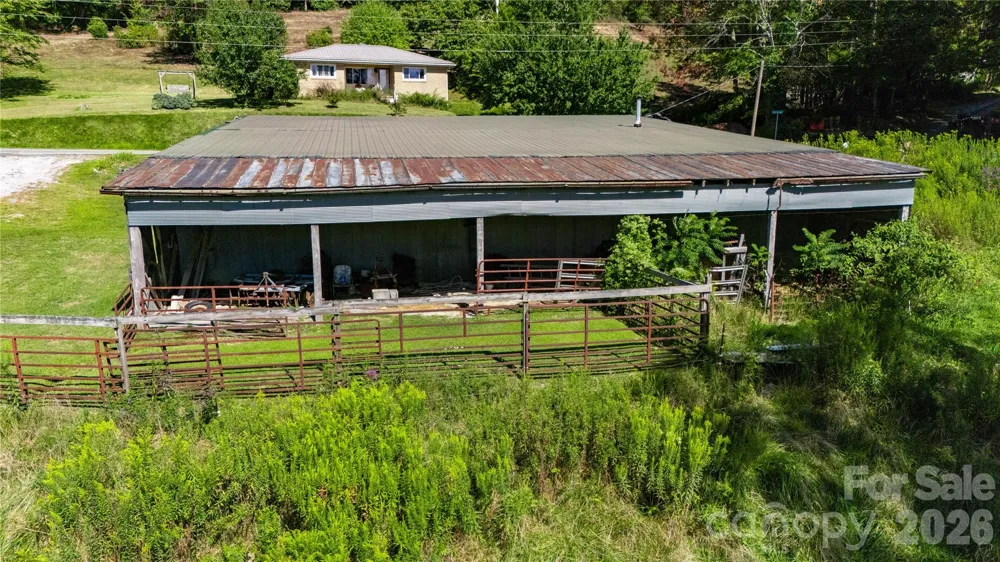 560 Russ Norris Heaton Road Elk Park, NC 28622