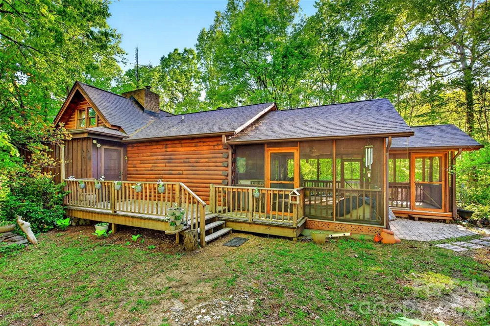 221 Hammer Hollow Drive Marion, NC 28752