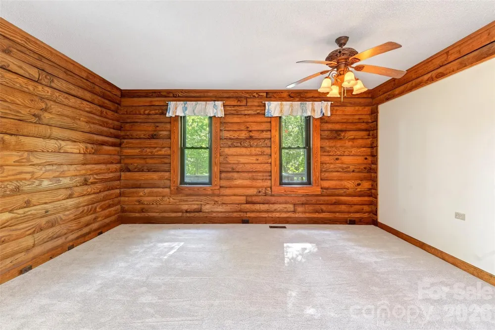 221 Hammer Hollow Drive Marion, NC 28752