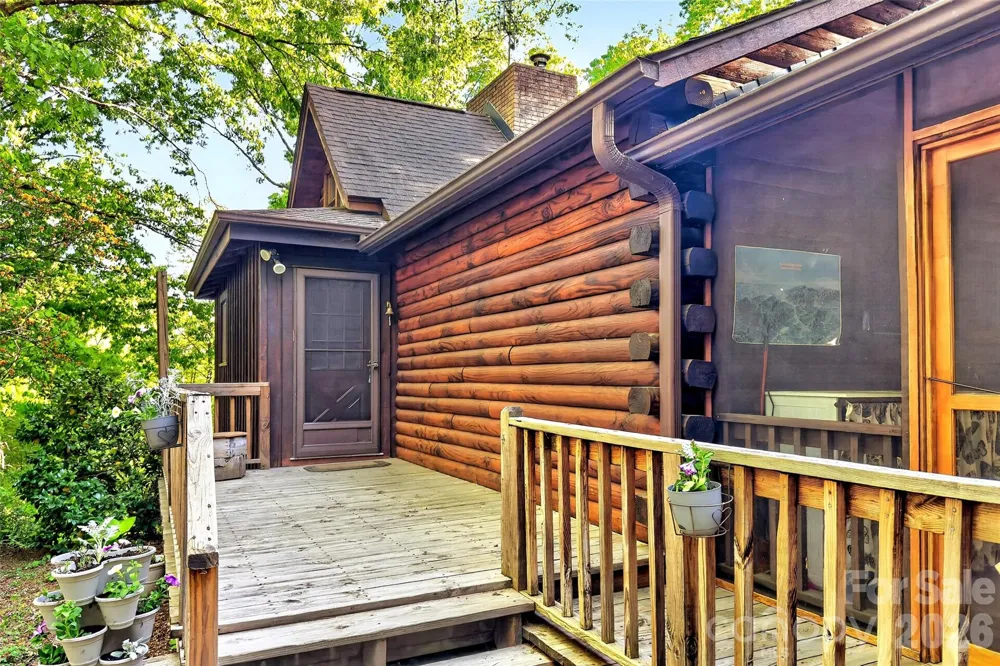 221 Hammer Hollow Drive Marion, NC 28752