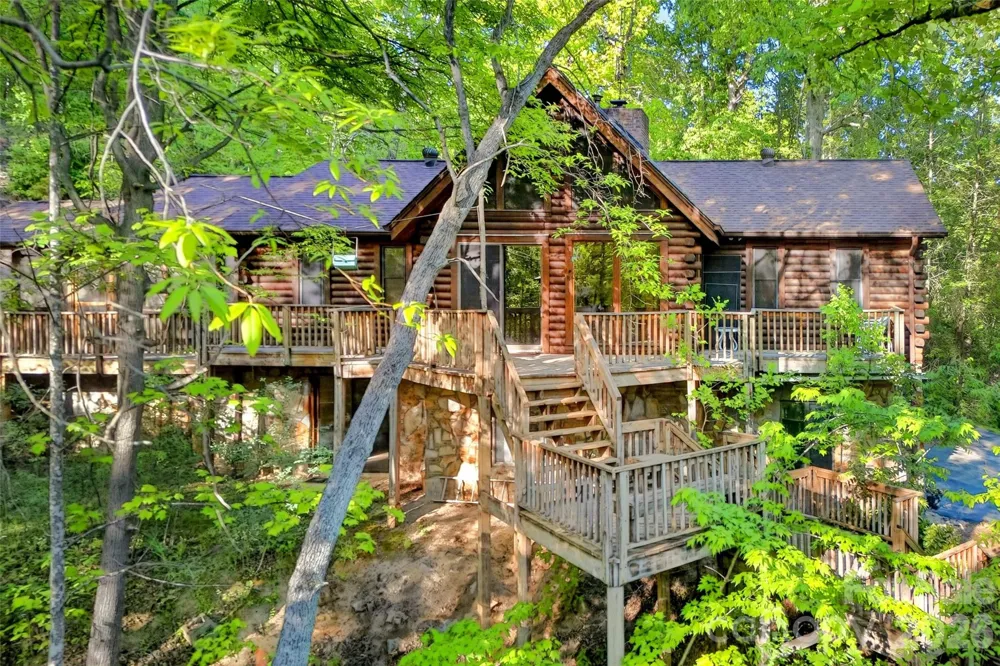 221 Hammer Hollow Drive Marion, NC 28752