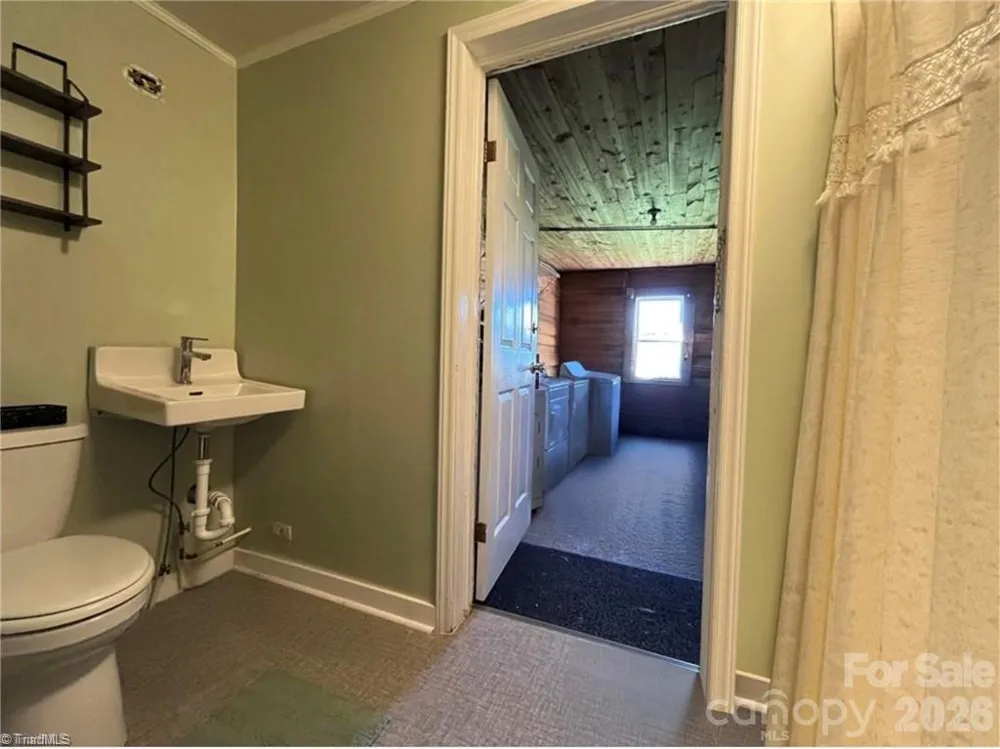 820 Suncrest Orchard Road North Wilkesboro, NC 28659