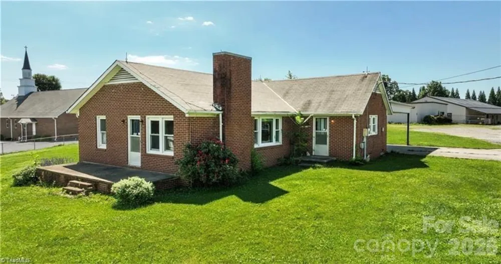 820 Suncrest Orchard Road North Wilkesboro, NC 28659