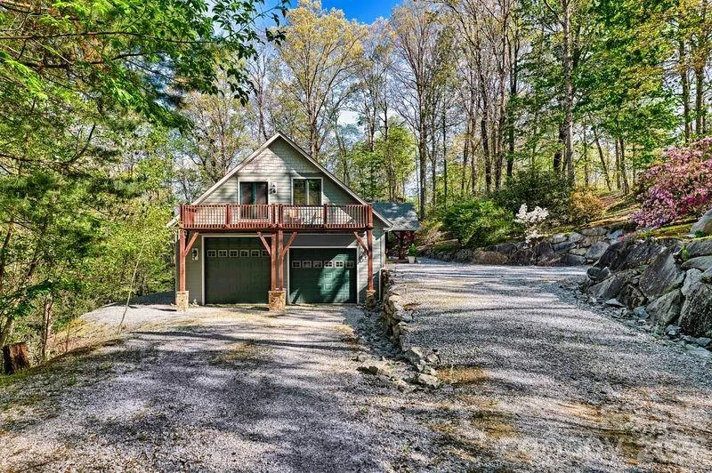 178 Whetstone Gap Road Lake Toxaway, NC 28747