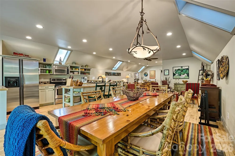 178 Whetstone Gap Road Lake Toxaway, NC 28747