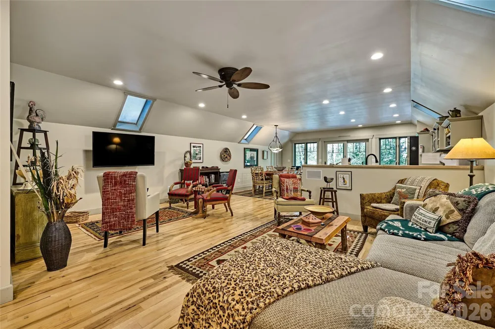 178 Whetstone Gap Road Lake Toxaway, NC 28747