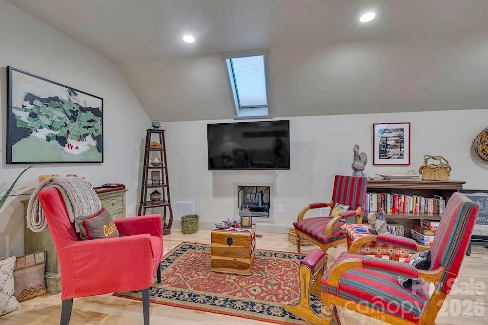 178 Whetstone Gap Road Lake Toxaway, NC 28747