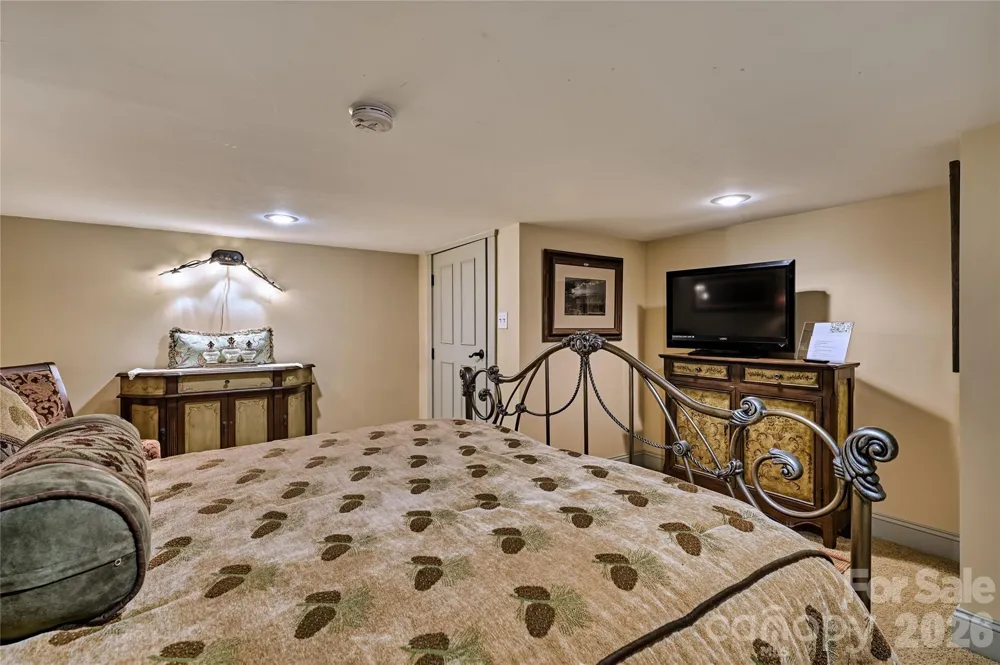 178 Whetstone Gap Road Lake Toxaway, NC 28747
