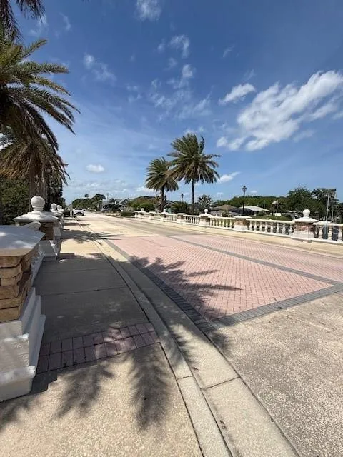73 OLD OAK S DRIVE Palm Coast, FL 32137