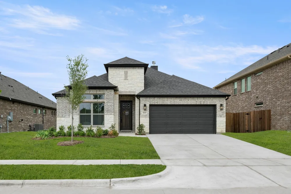 2632 Steve Street Burleson, TX 76028
