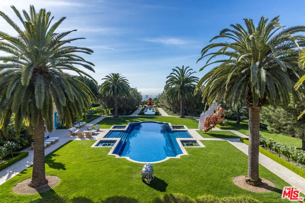 11201 Chalon Road Los Angeles, CA 90049
