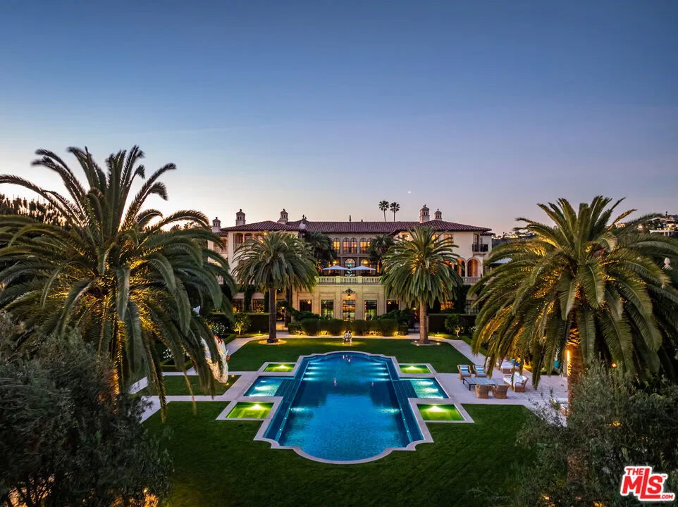 11201 Chalon Road Los Angeles, CA 90049