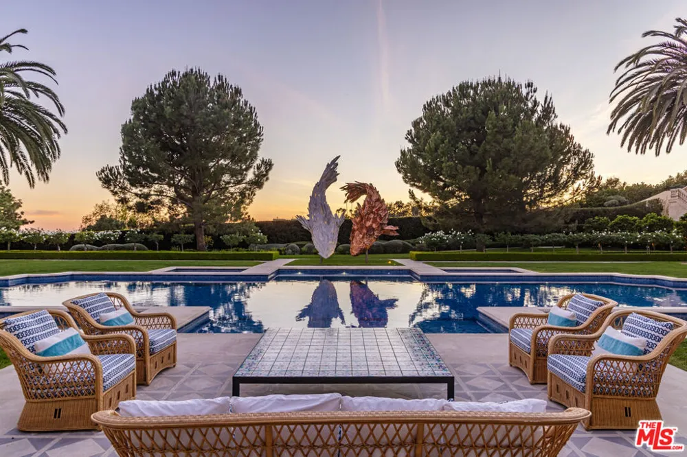 11201 Chalon Road Los Angeles, CA 90049